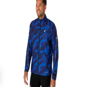 Chaqueta Asics Road Packable Jacket cortavientos hombre Chaqueta Asics Road Packable Jacket de running para hombre en color azul con estampado técnico