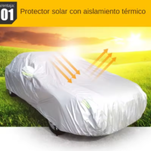 Cubierta de coche exterior impermeable con aislamiento térmico Cubierta de coche exterior impermeable instalada sobre un sedán reflejando los rayos del sol