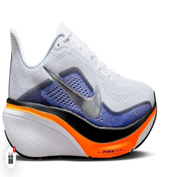 Nike Pegasus 42 zapatilla running color blanco y azul con detalle naranja