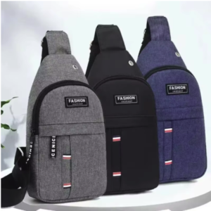 tres riñoneras impermeables de gran capacidad en colores gris, negro y azul dispuestas en paralelo